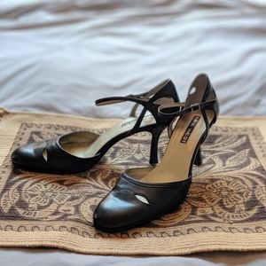 🖤 Nine West Vintage black leather pumps 🖤